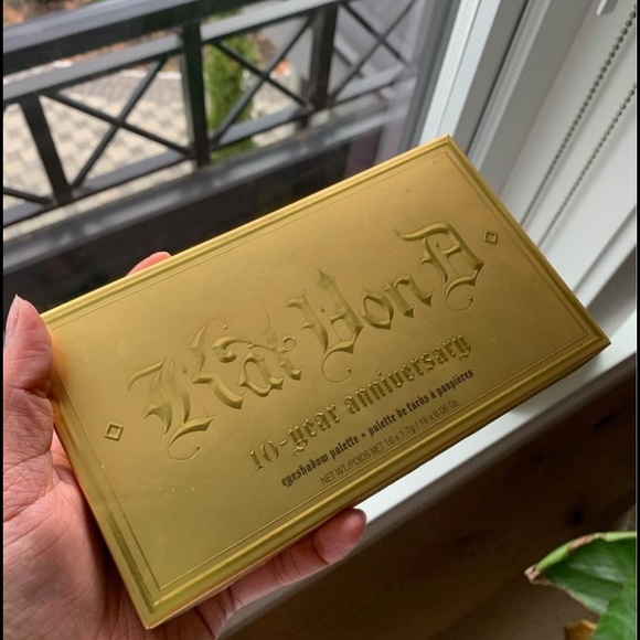 Kat Von D Anniversary Pallette - Picture 2 of 2